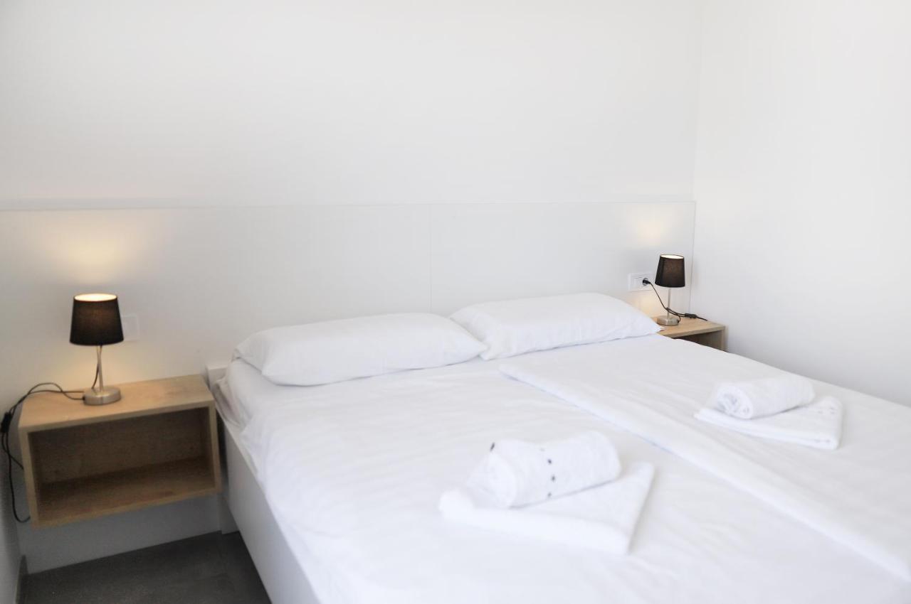 Apartments Terra Sun With Private Pool Or Jacuzzi Njivice Luaran gambar