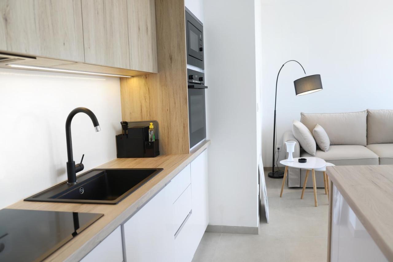 Apartments Terra Sun With Private Pool Or Jacuzzi Njivice Luaran gambar